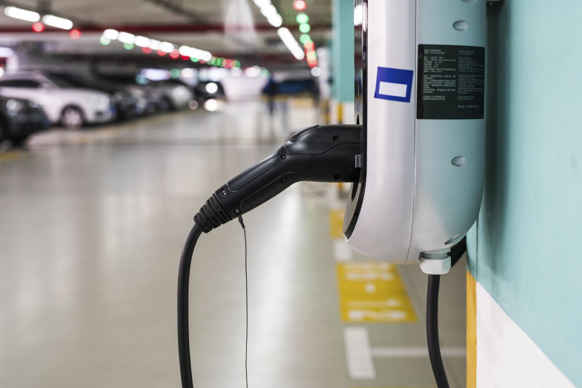 Where will you queue to charge your car? Regit