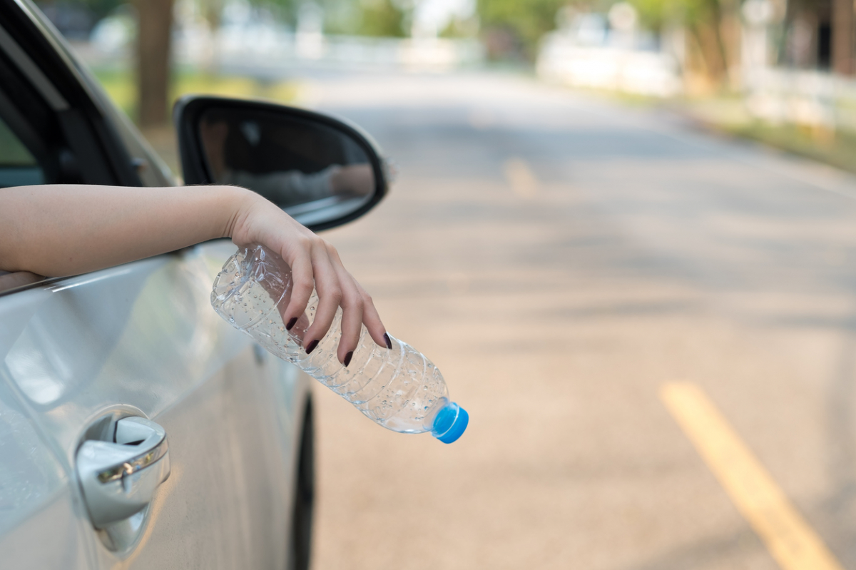 Higher Penalties for Motorists That Throw Litter from Vehicles Regit