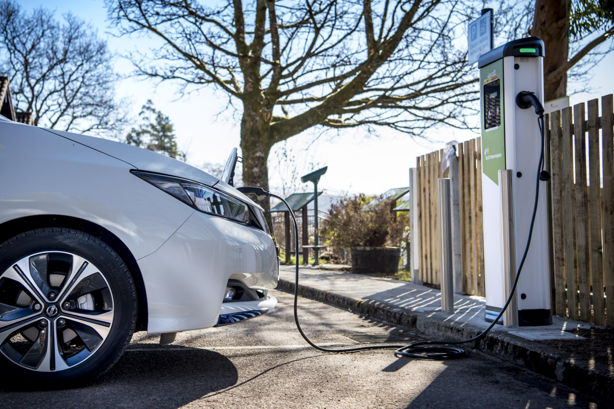 Explaining Electric Cars Should I Buy an EV and Will It