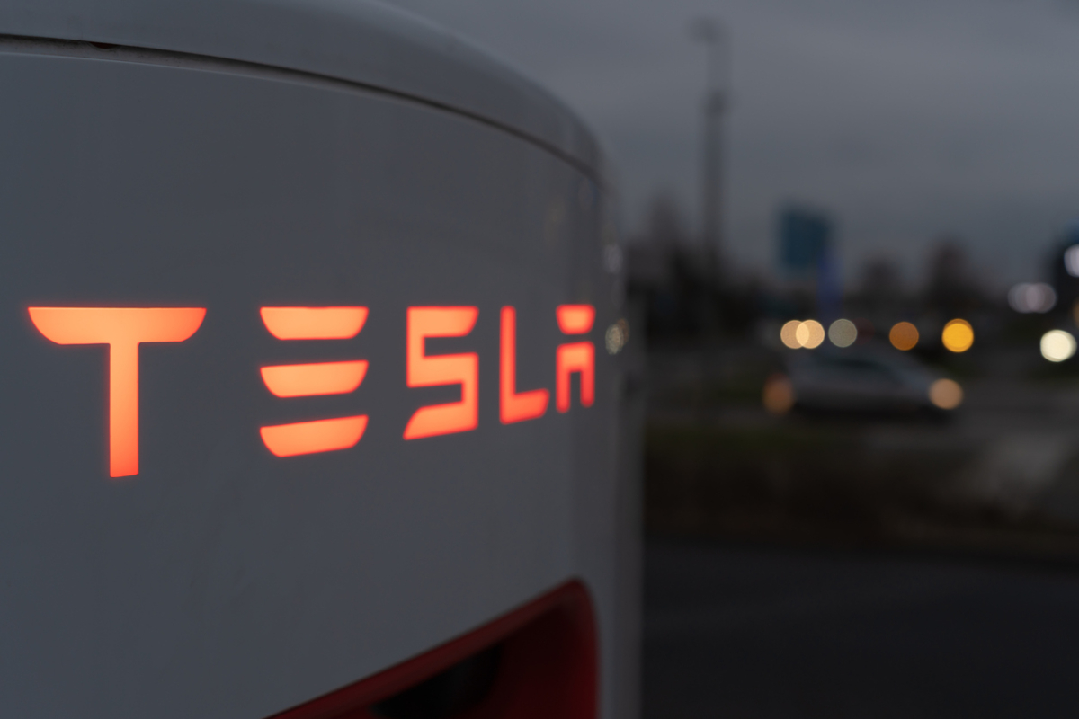 Tesla wins UK energy supplier licence to provide home electricity