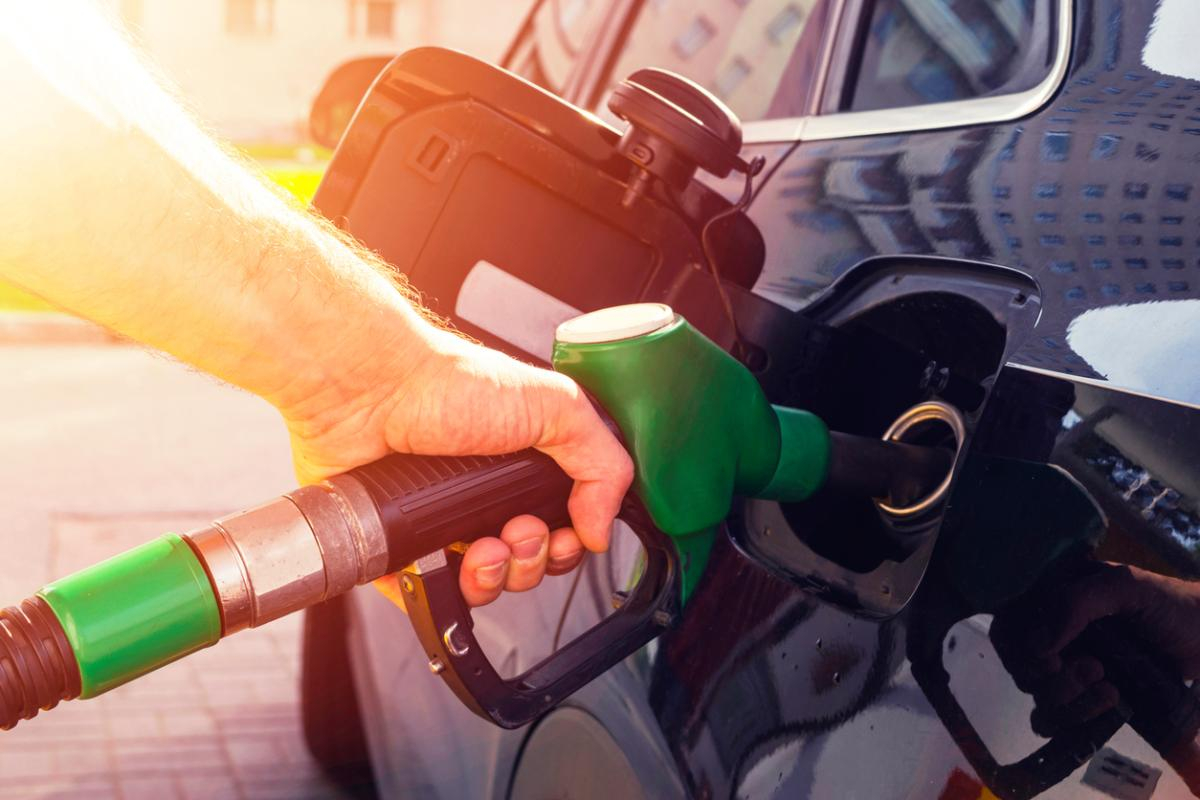 Fuel shortage fears: UK could face driving limits and four-day work weeks