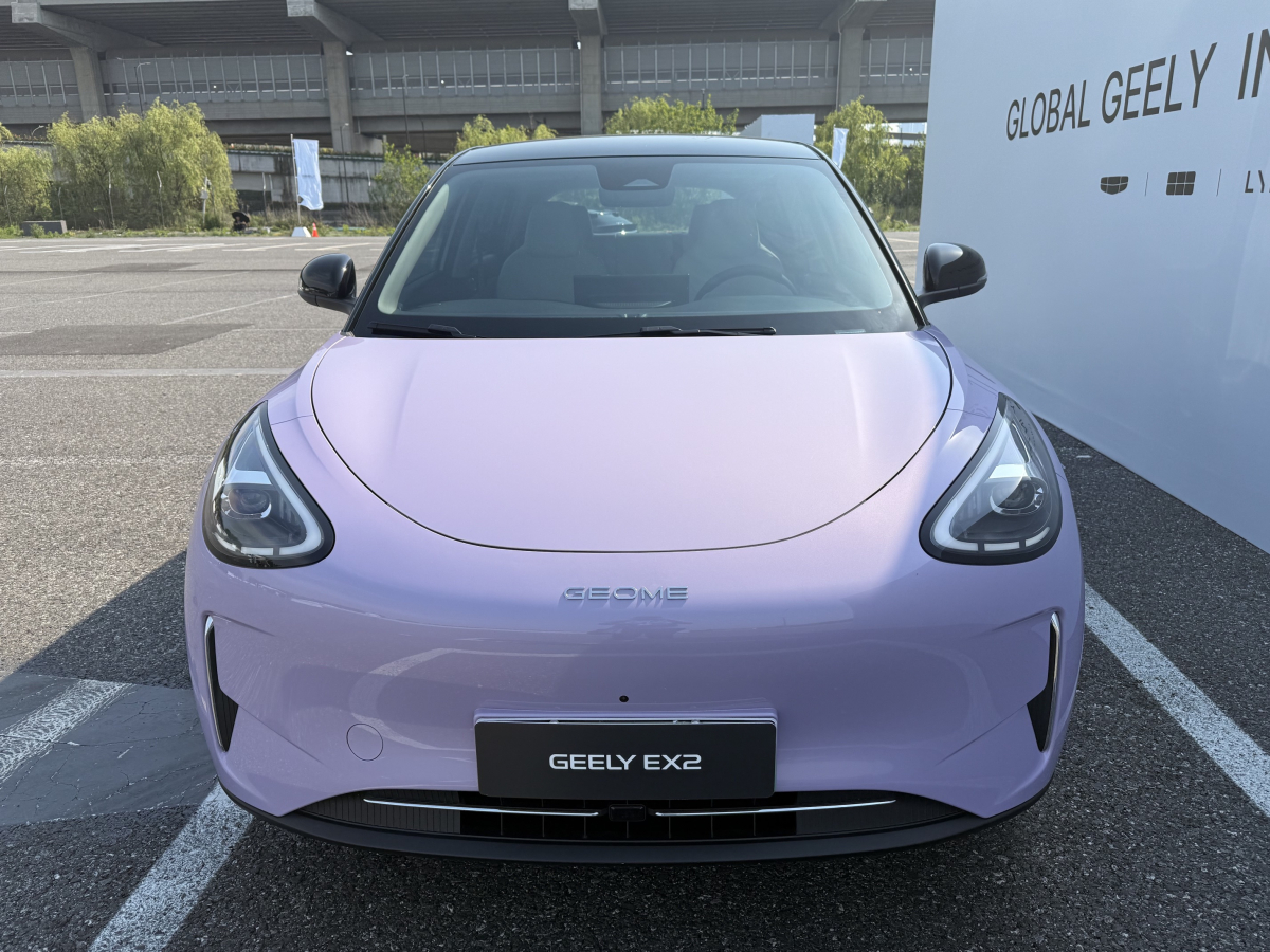 Geely EX2 (2025 - )