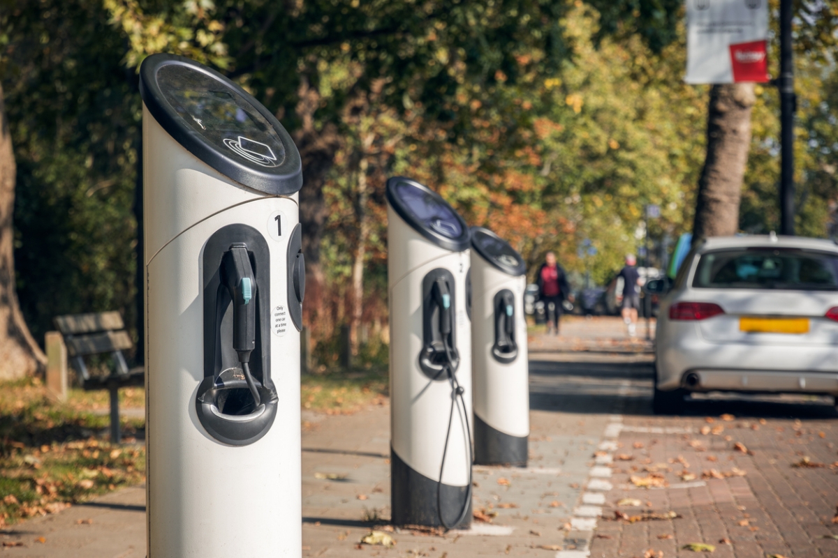VAT cut on electricity bills could widen UK’s EV charging divide for millions without driveways